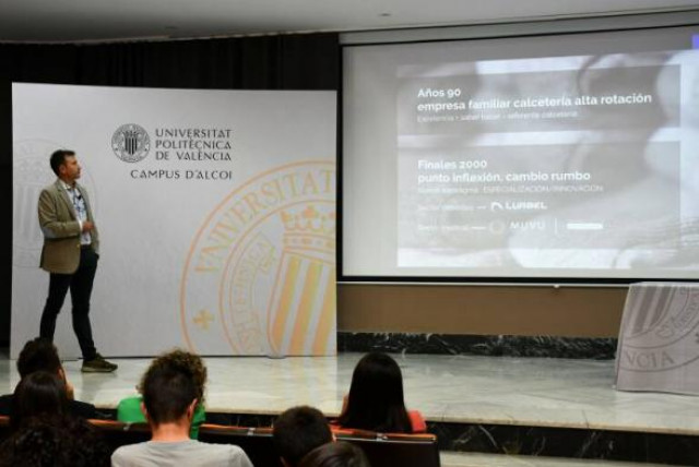 Rafael Lurbe imparte una conferencia en la inauguración del curso académico 2022/2023 del Campus de Alcoy de la UPV