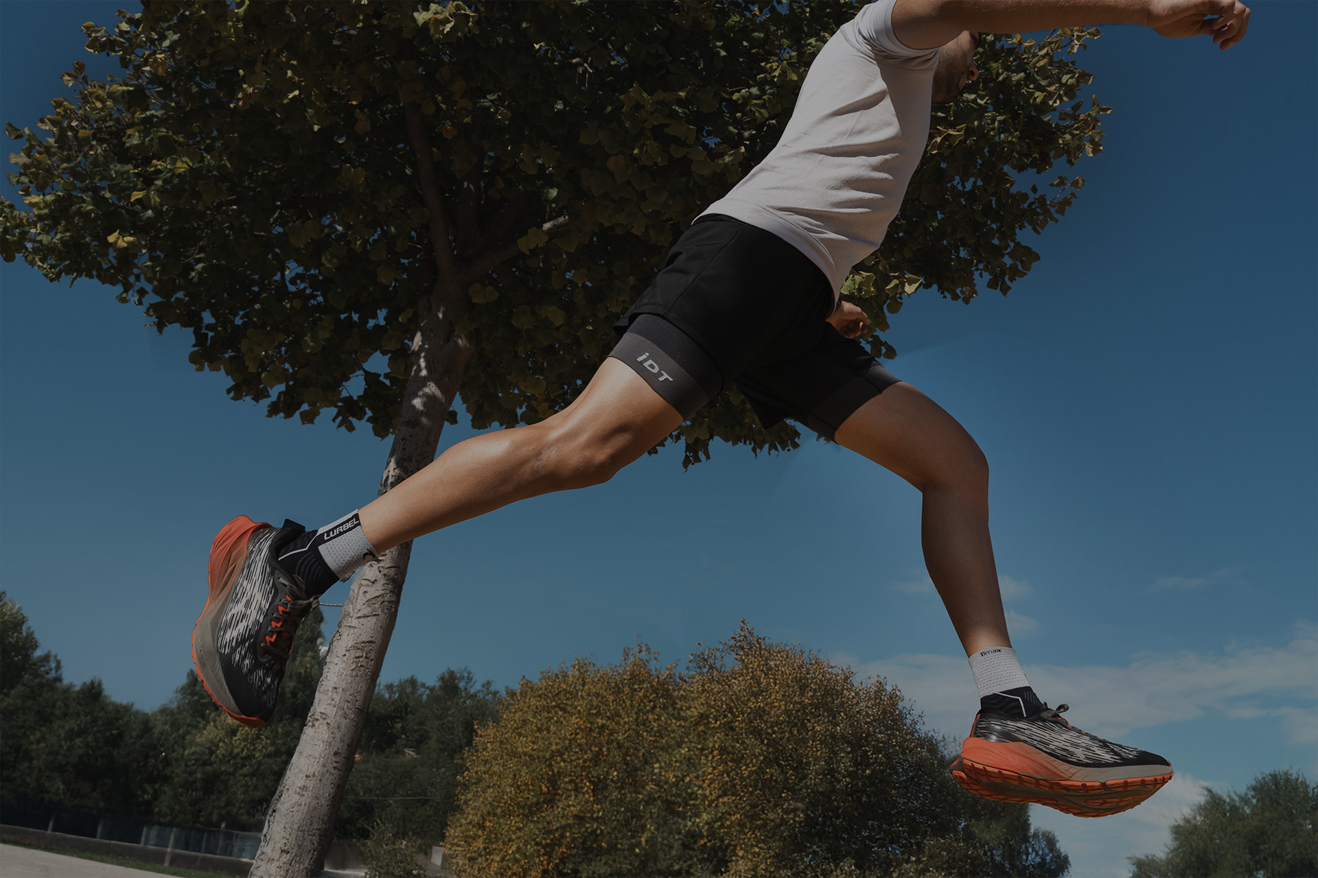 lurbel-tiwar-toe-three-road-running-socks