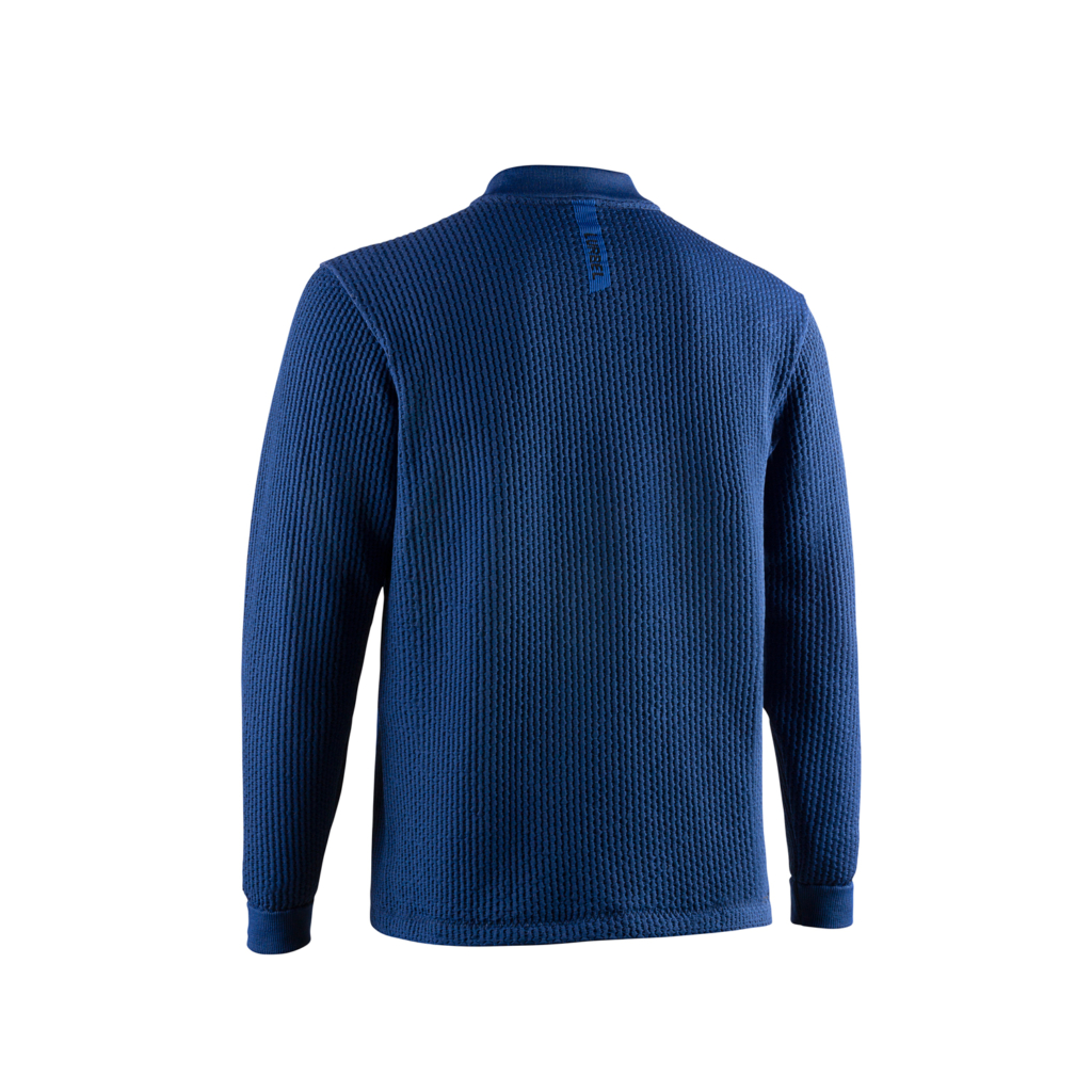 Wave pullover