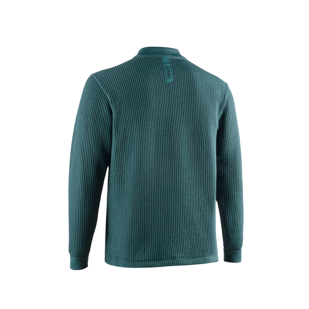 Wave pullover